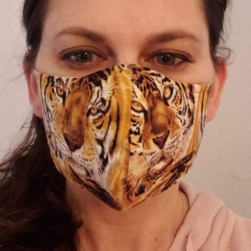 New FACE MASK Japanese 'Lessons' Print Covering M - Picture 6 of 7
